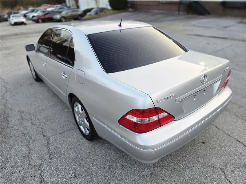 2004 Lexus LS 430