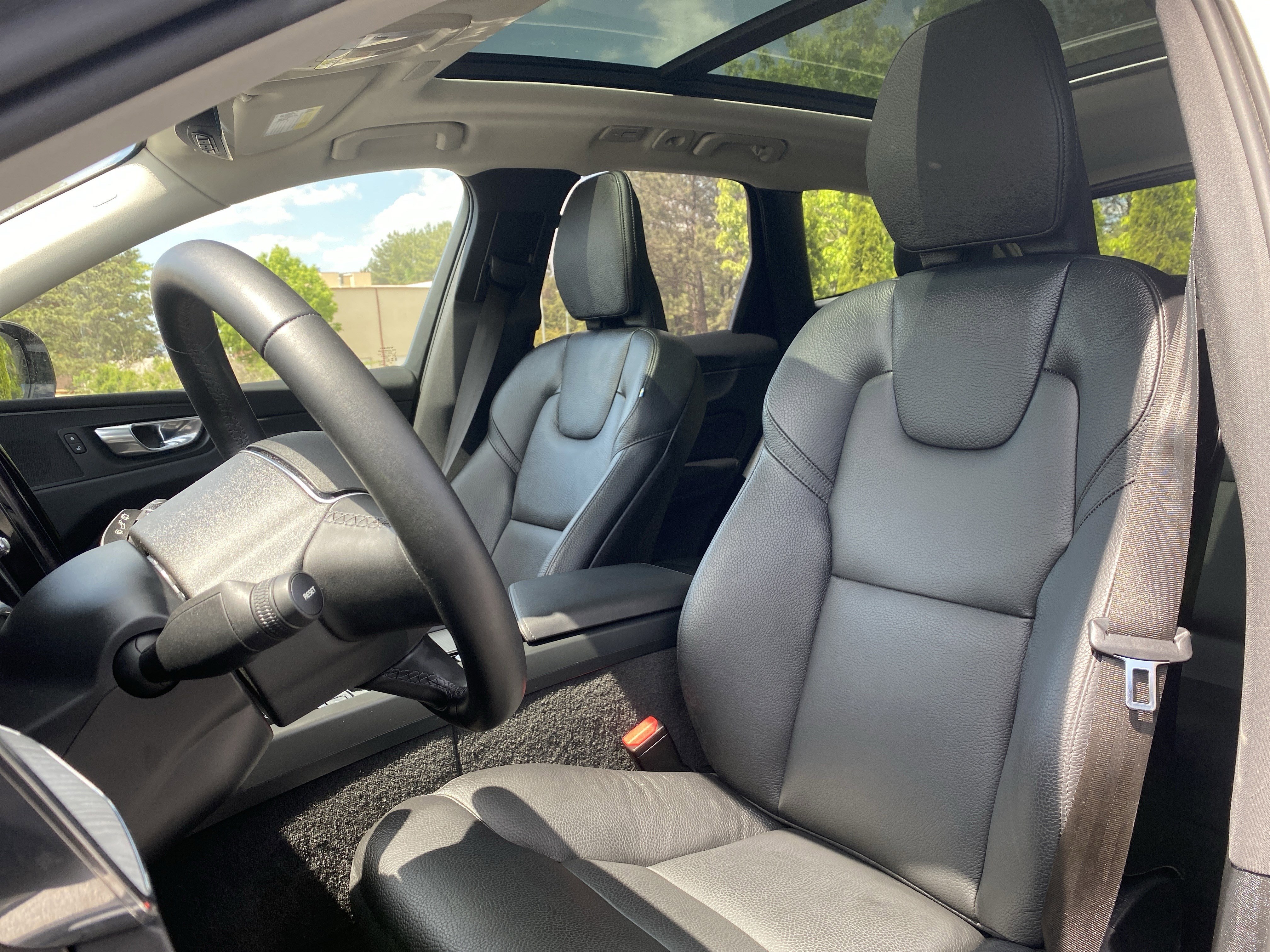 2025 Volvo XC60 B5 Plus