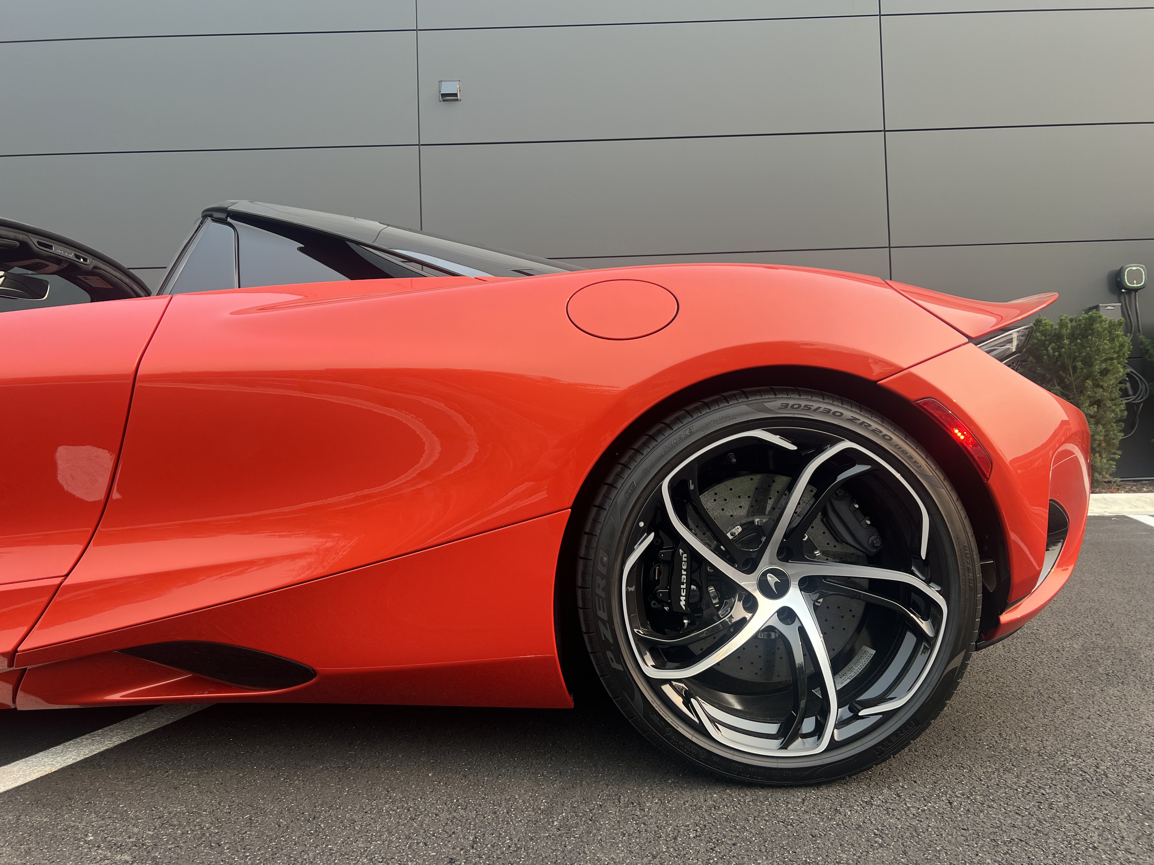 Used 2026 McLaren 750S Spider photo 18