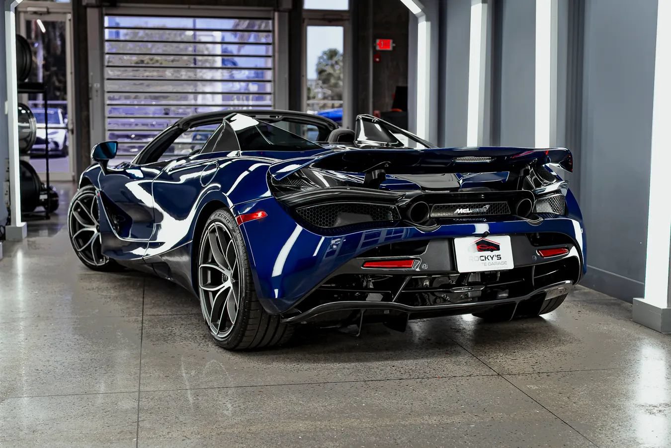 Used 2020 McLaren 720S Spider photo 8