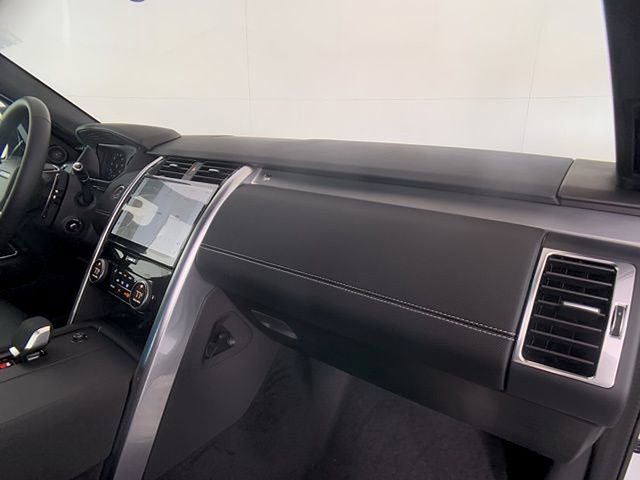 2025 Land Rover Discovery Dynamic SE