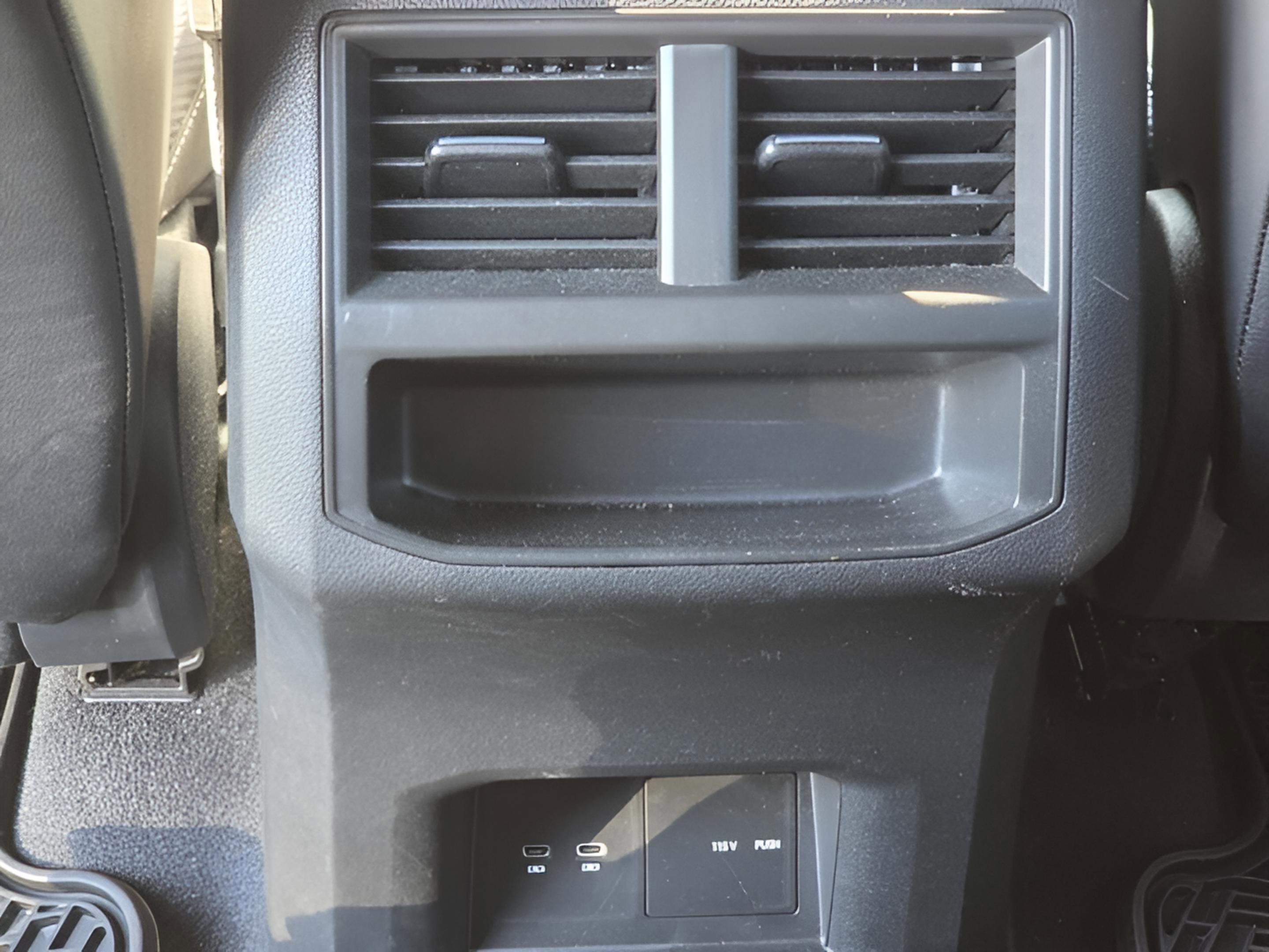 2023 Volkswagen Atlas Cross Sport SE