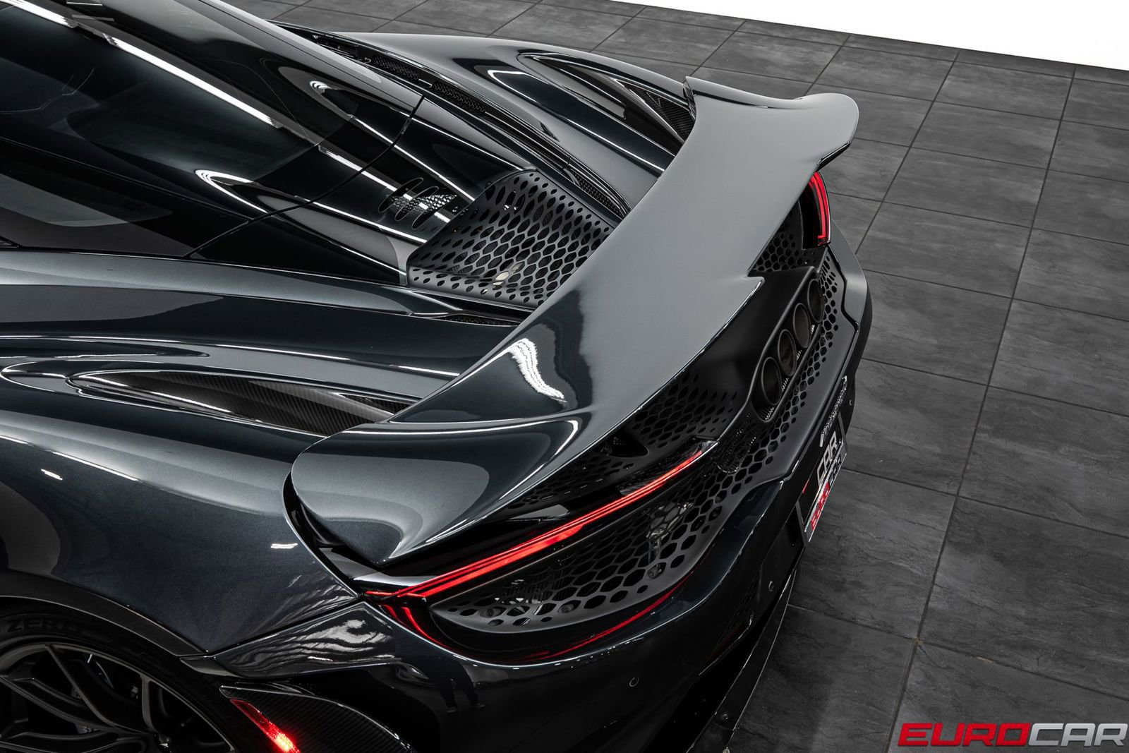 Used 2021 McLaren 765LT photo 26