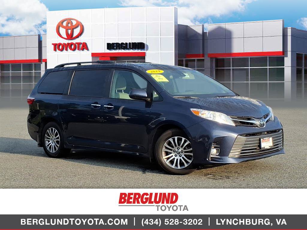 Used 2019 Toyota Sienna XLE w/ XLE Navigation Package