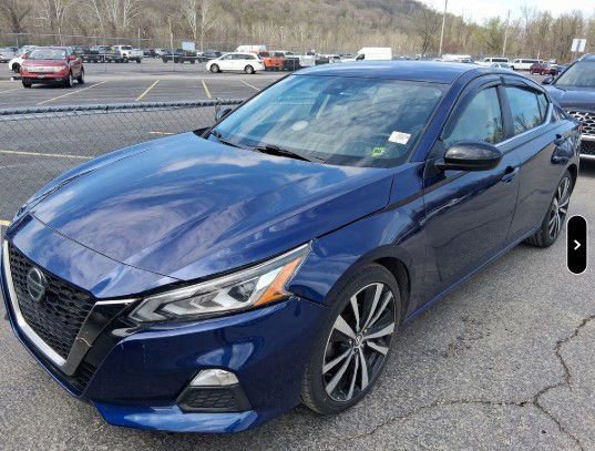 2022 Nissan Altima 2.5 SR