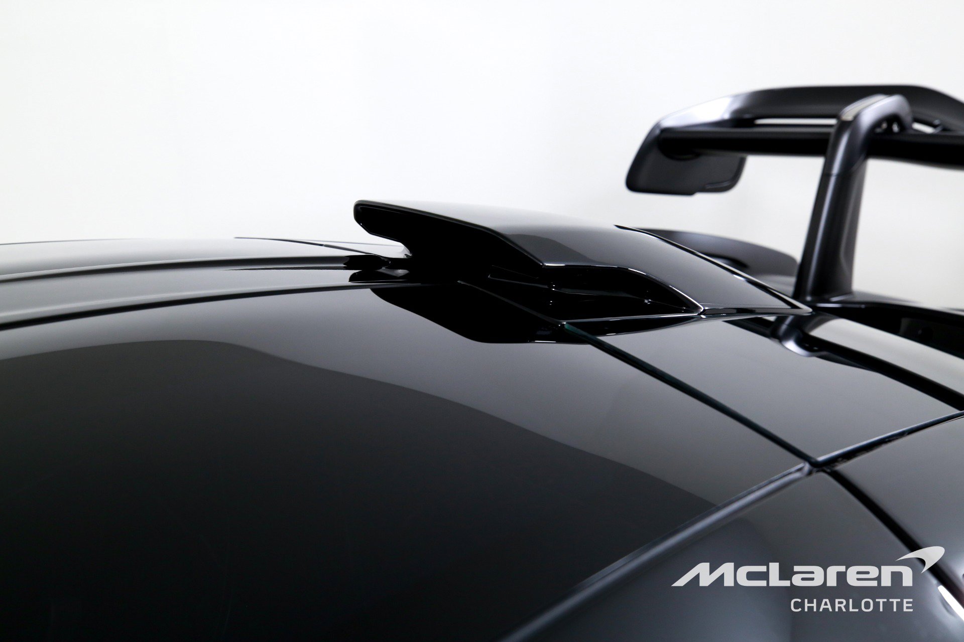 Used 2019 McLaren Senna photo 27