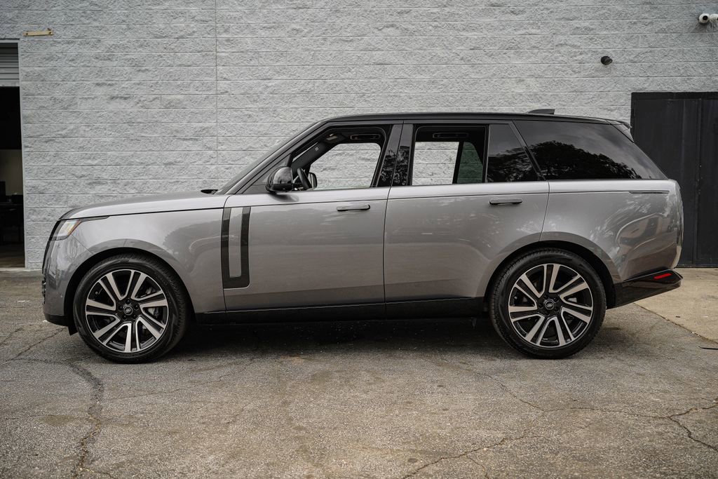 2023 Land Rover Range Rover SE