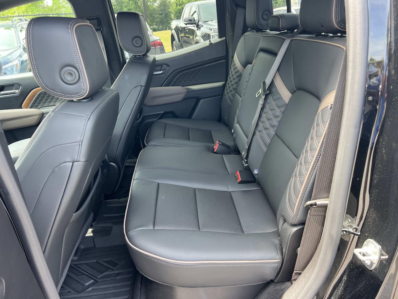 2024 GMC Canyon Denali