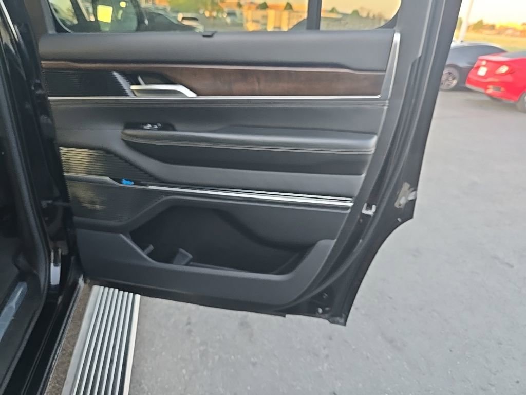 2023 Jeep Grand Wagoneer Series II