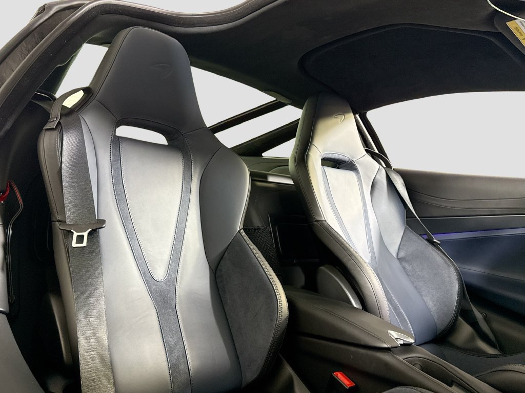 Used 2025 McLaren 750S photo 17
