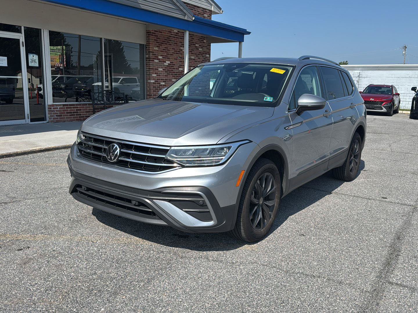 Used 2023 Volkswagen Tiguan SE