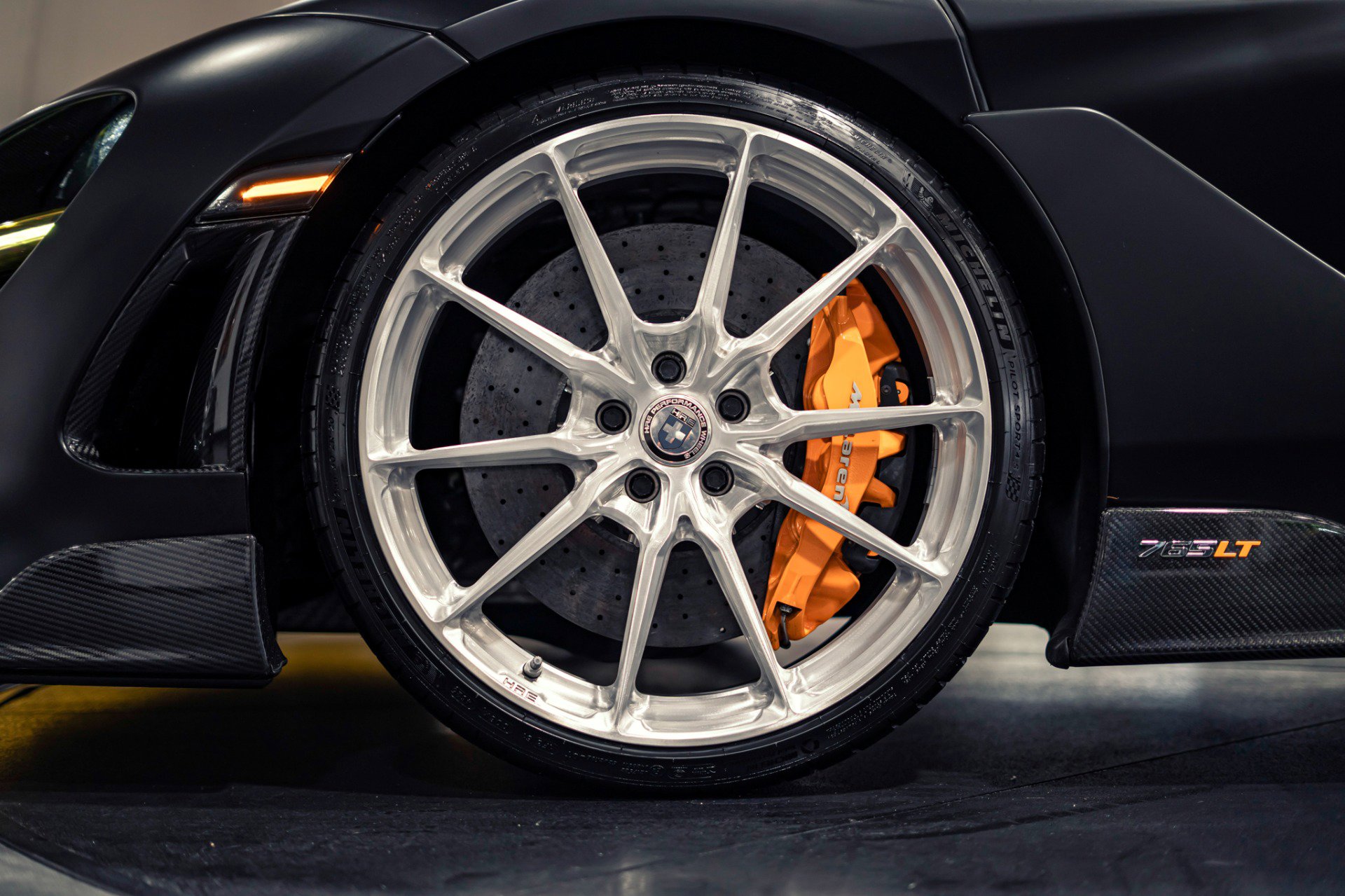 Used 2021 McLaren 765LT photo 9