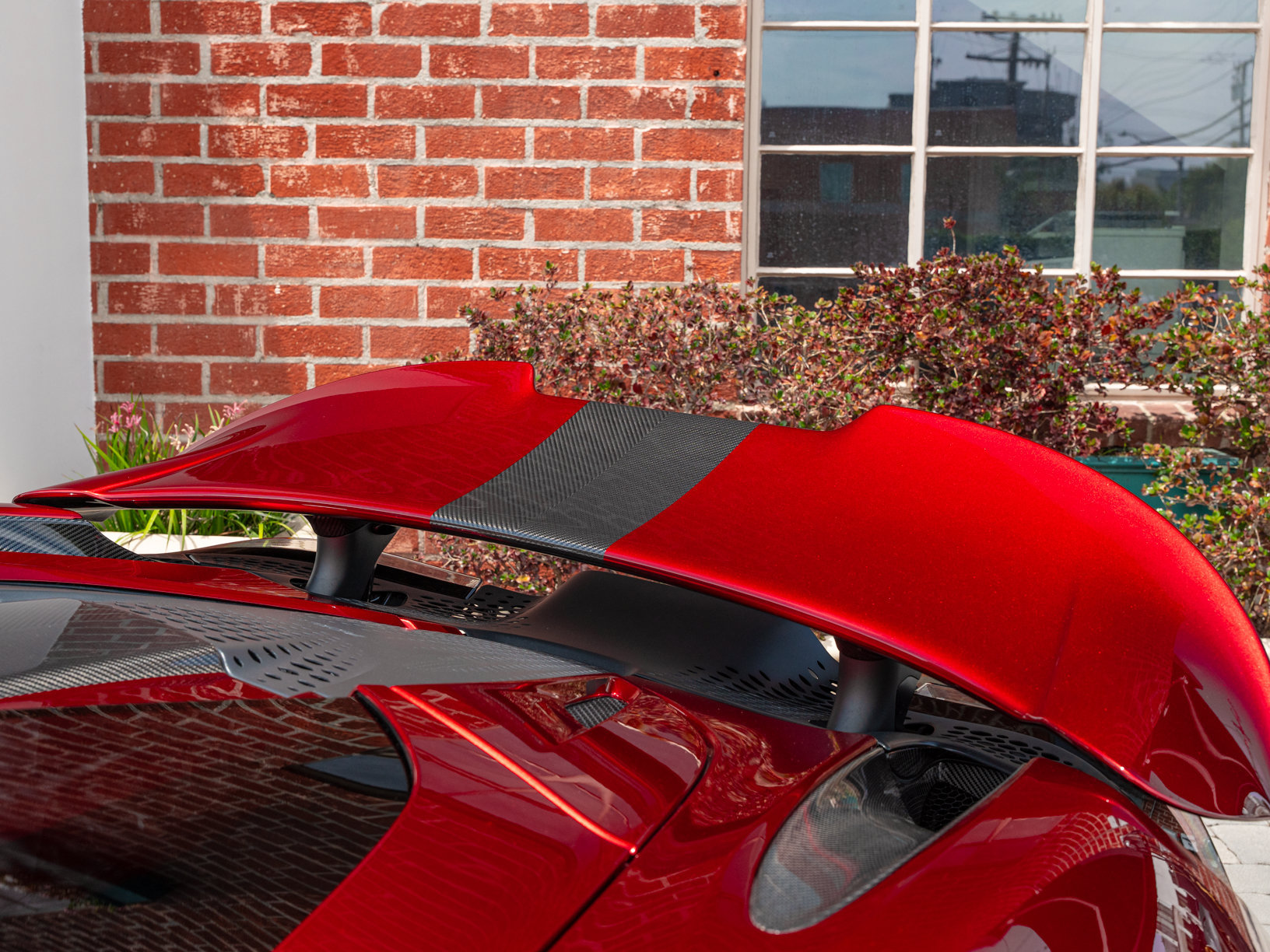 Used 2022 McLaren 765LT photo 21