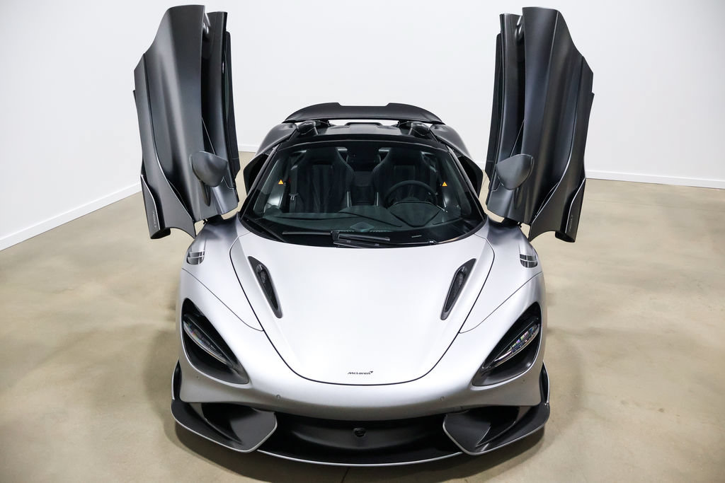 Used 2022 McLaren 765LT photo 38