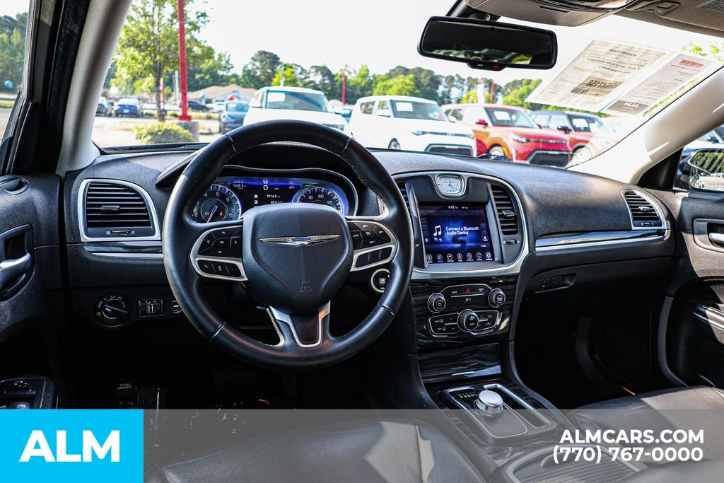 2017 Chrysler 300 Limited