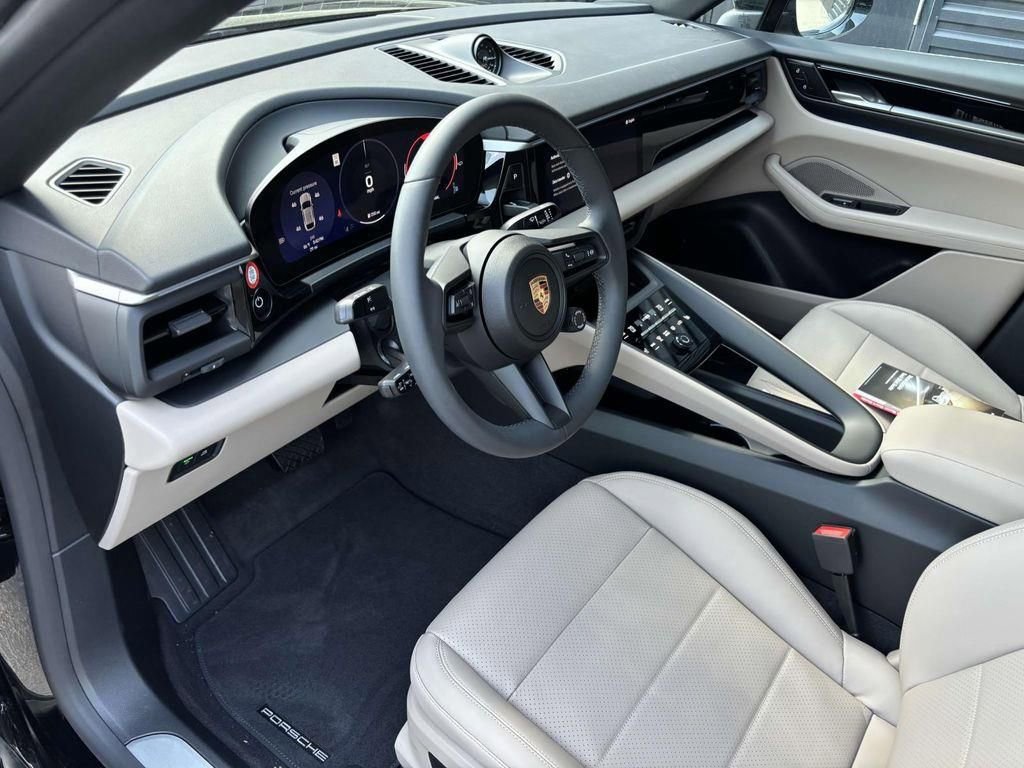 2025 Porsche Macan Electric