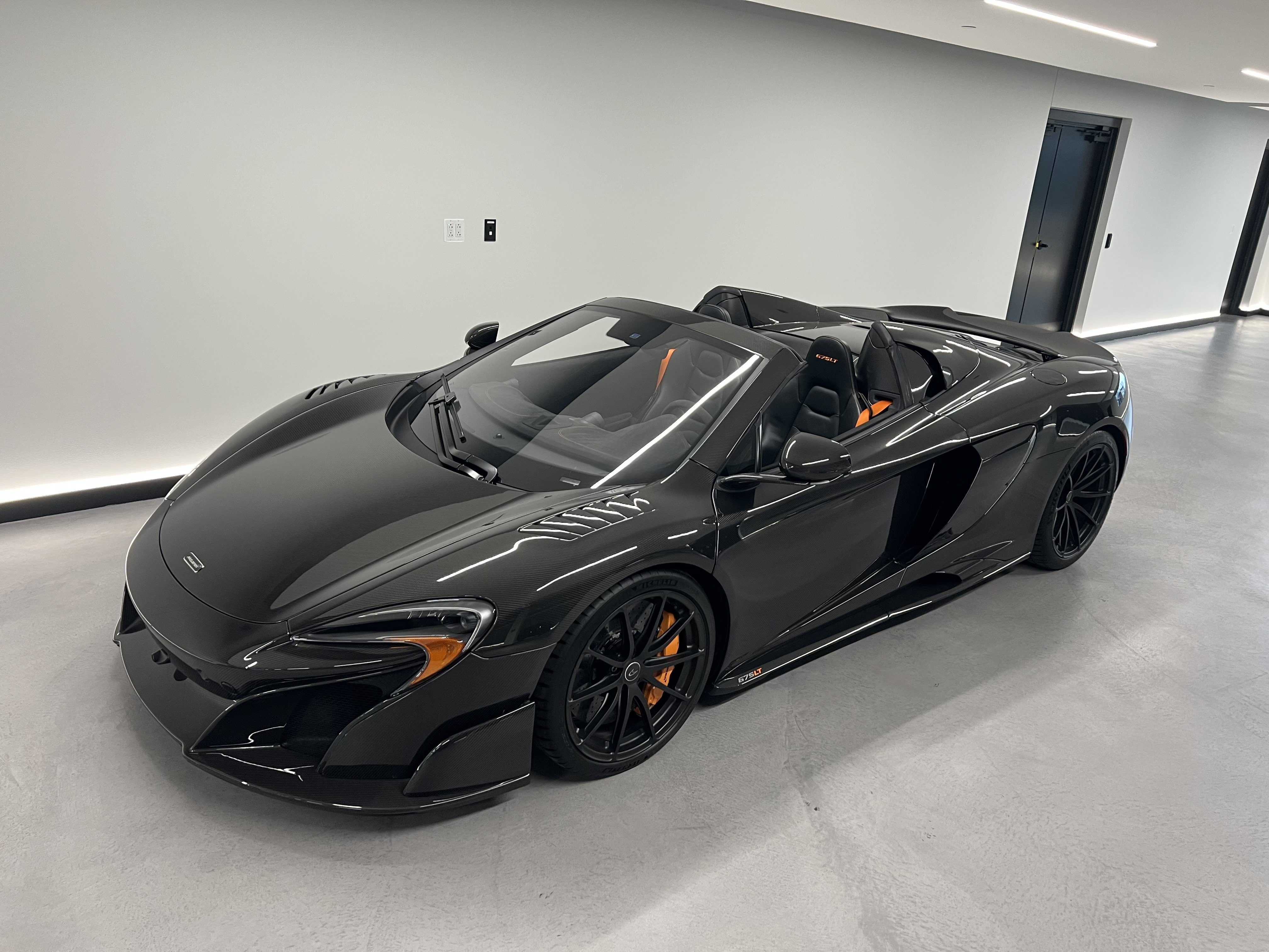 Used 2016 McLaren 675LT Spider 5