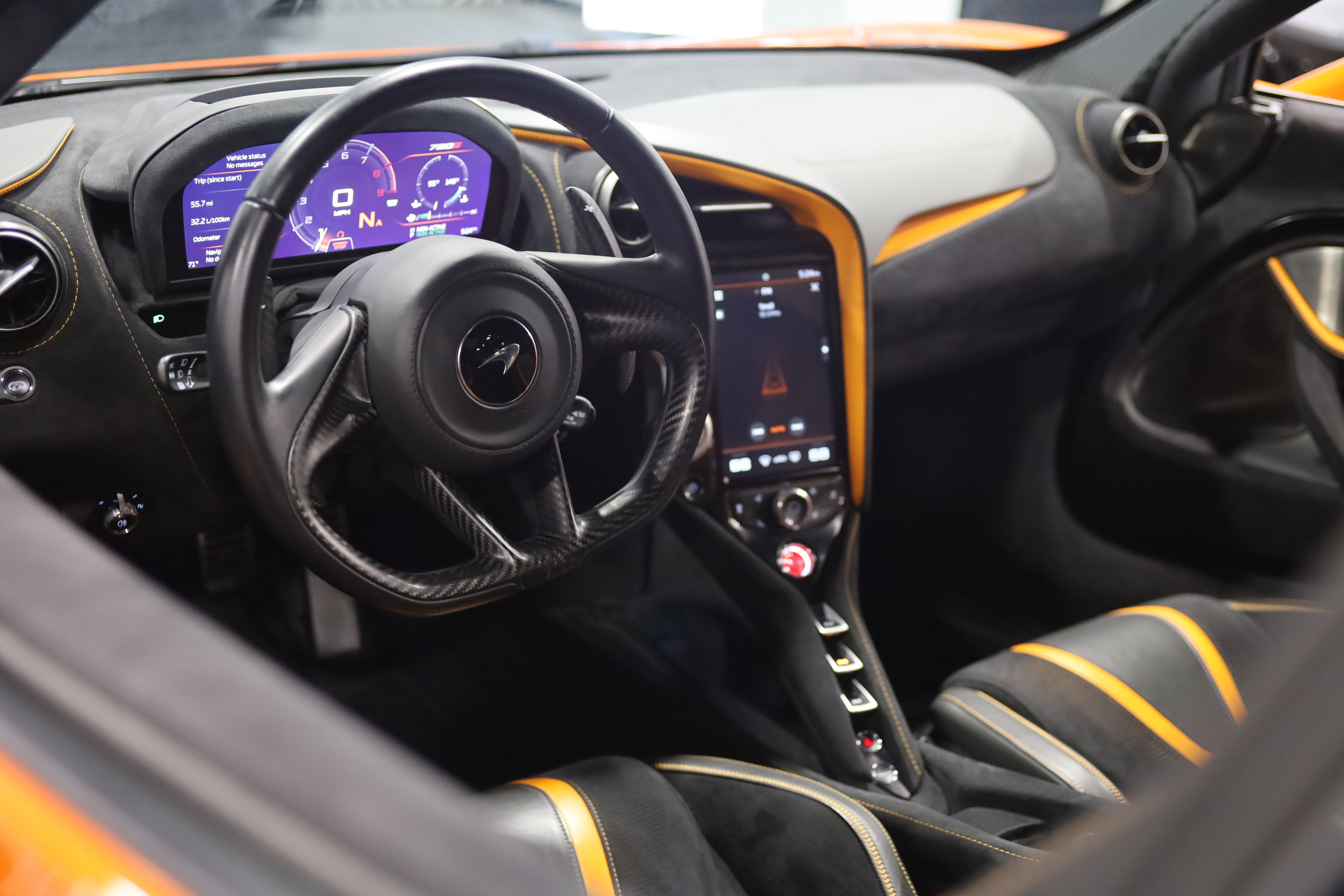 Used 2019 McLaren 720S Performance photo 34