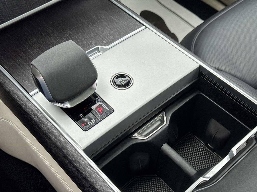 2024 Land Rover Range Rover Long Wheelbase SE