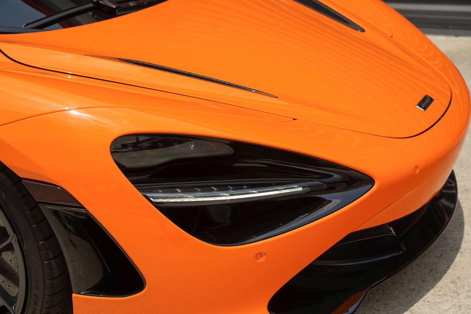 Used 2022 McLaren 720S Performance photo 16