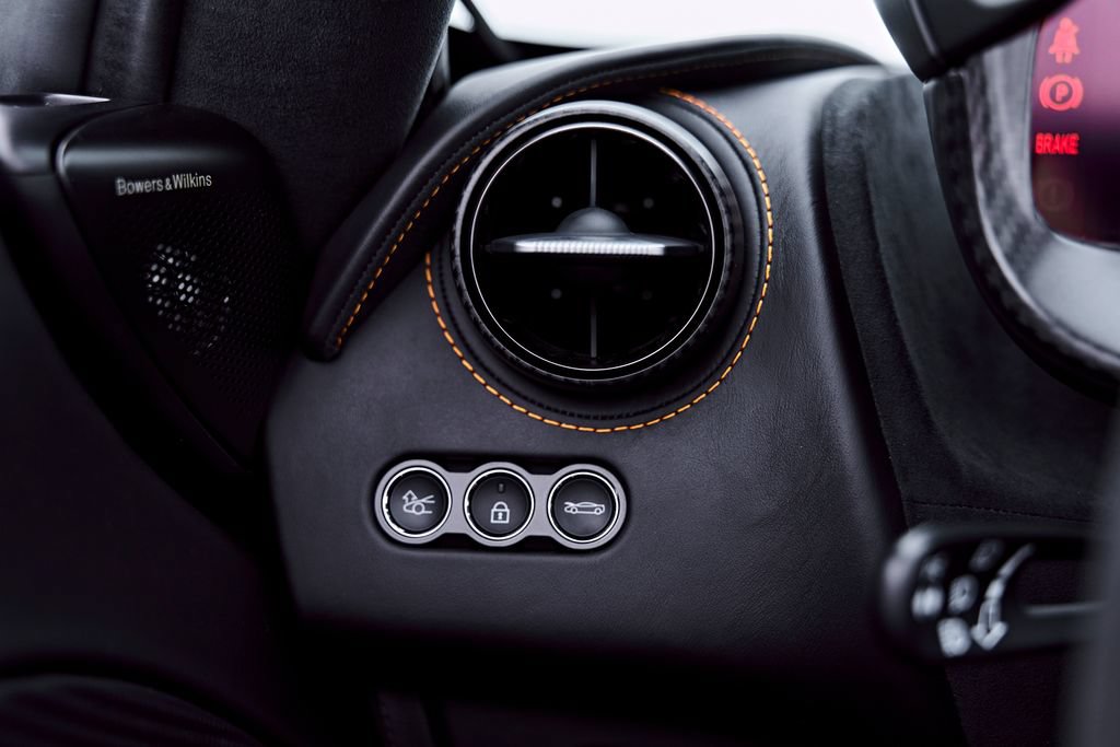 Used 2025 McLaren 750S Spider photo 82