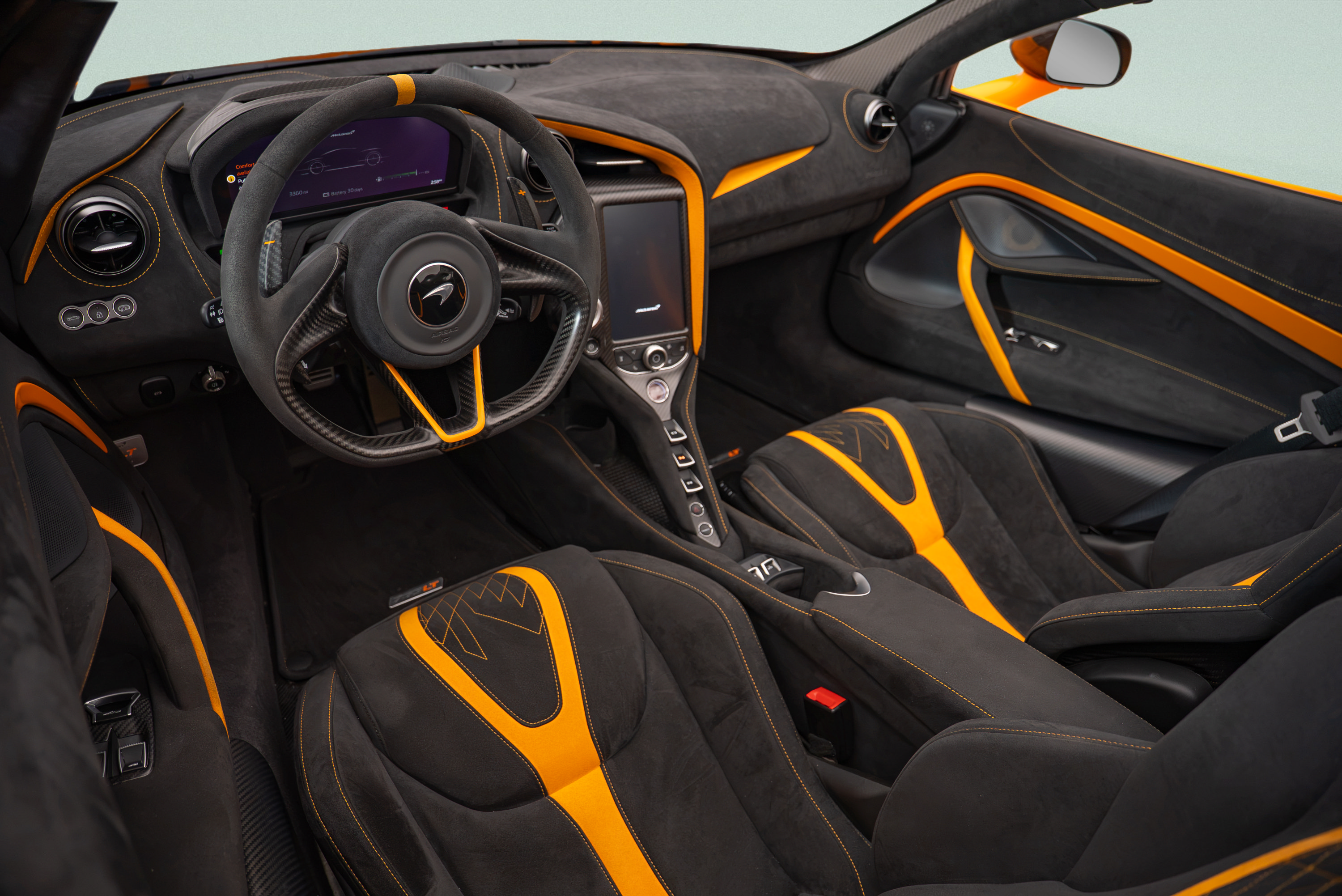 Used 2022 McLaren 765LT photo 9