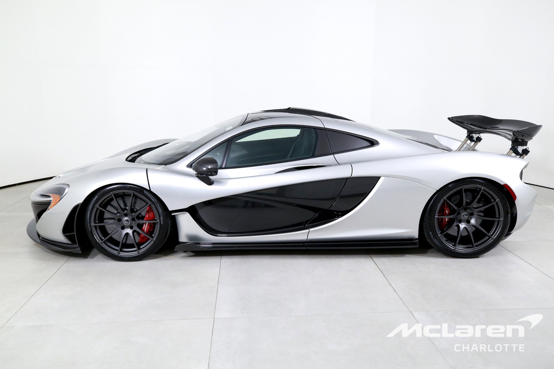 Used 2015 McLaren P1 photo 6