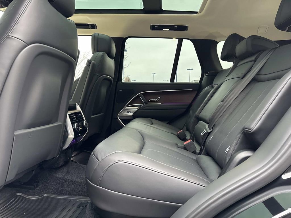 2024 Land Rover Range Rover SE