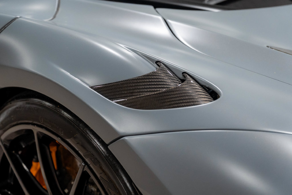 Used 2021 McLaren 765LT photo 17