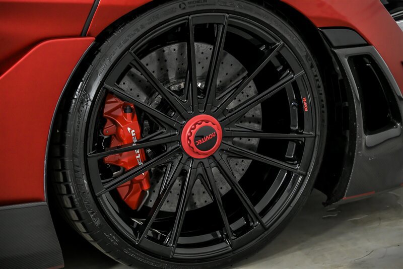 Used 2018 McLaren 720S photo 21
