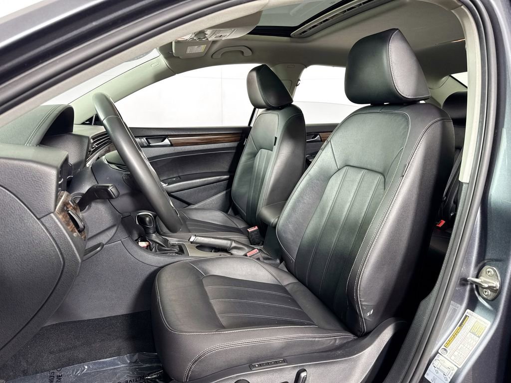 2022 Volkswagen Passat 2.0T