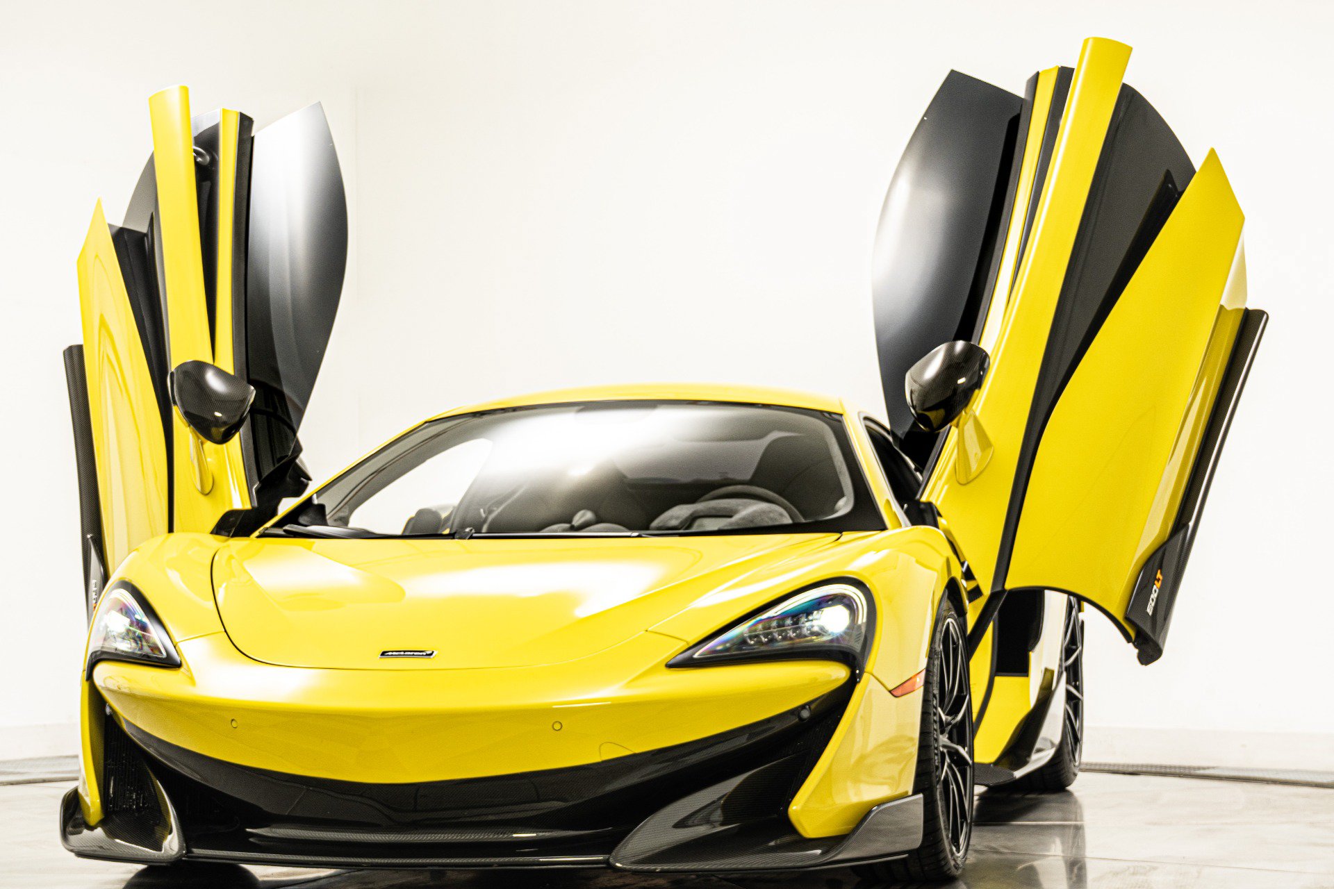 Used 2019 McLaren 600LT photo 37