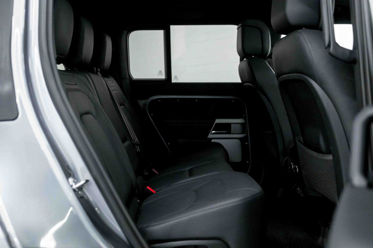 2023 Land Rover Defender 130 SE