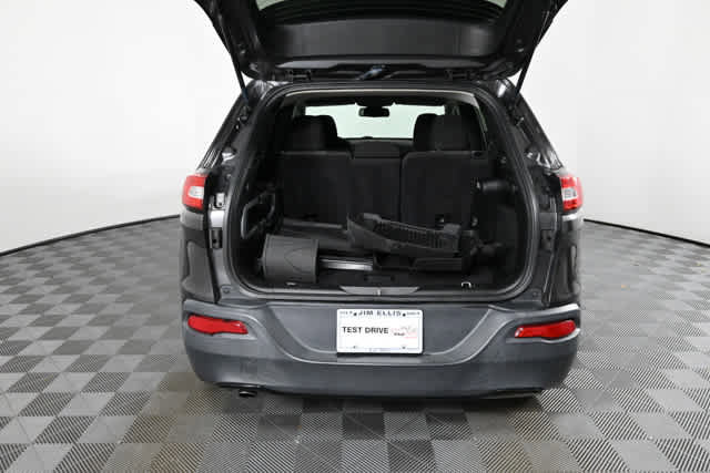 2017 Jeep Cherokee Sport