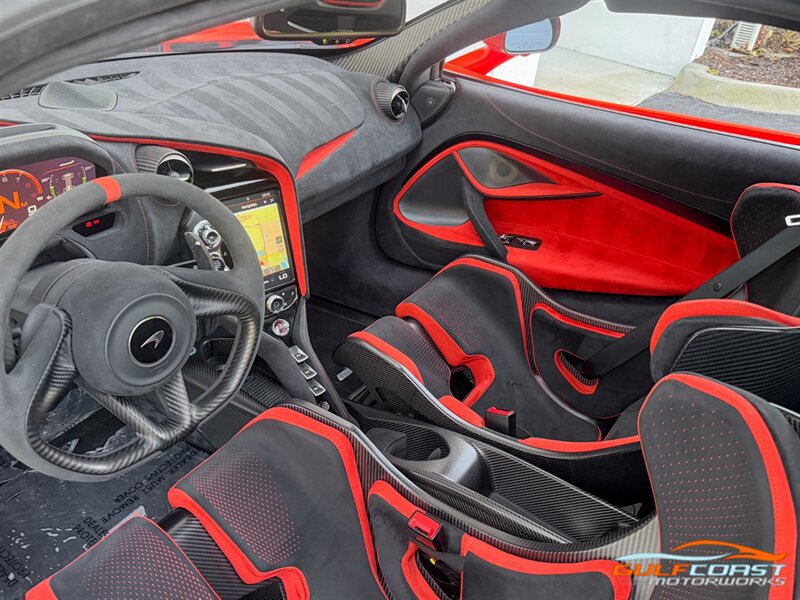 Used 2021 McLaren 765LT photo 15