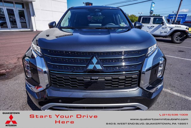 New 2025 Mitsubishi Outlander SE