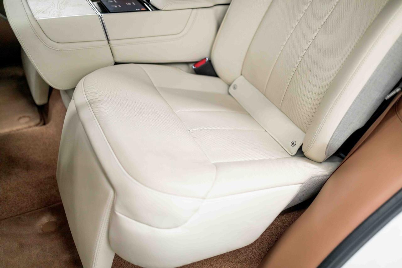 2024 Land Rover Range Rover SV