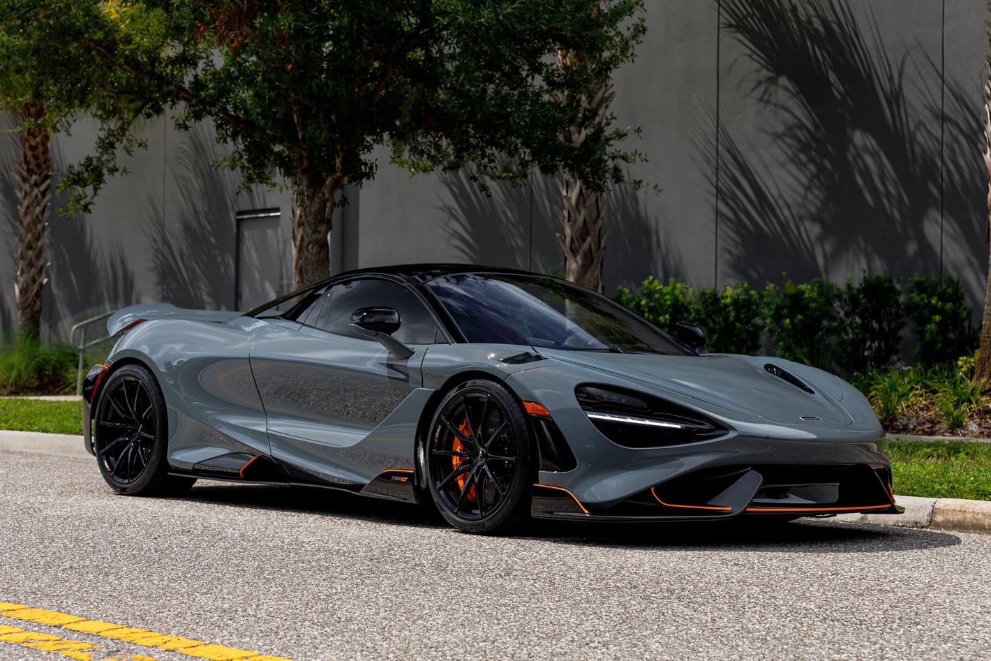 Used 2022 McLaren 765LT photo 6