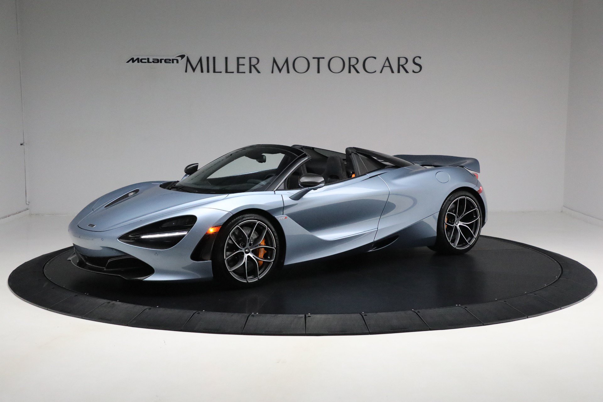 Used 2023 McLaren 720S Performance photo 2