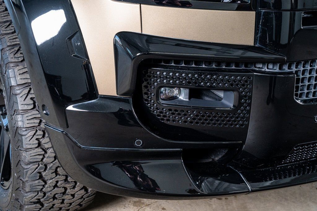 2025 Land Rover Defender 110 X