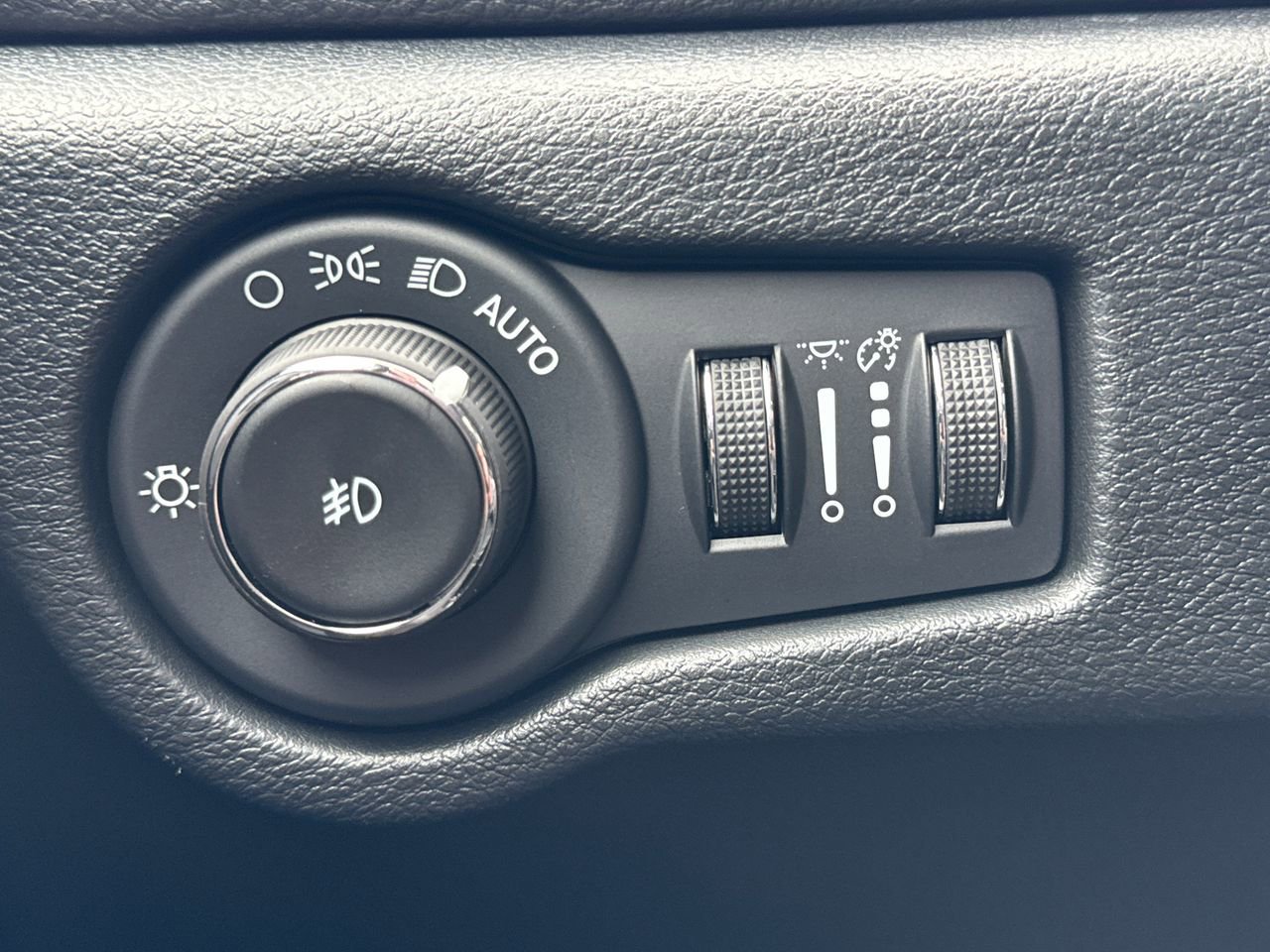 2026 Chrysler Pacifica Premium