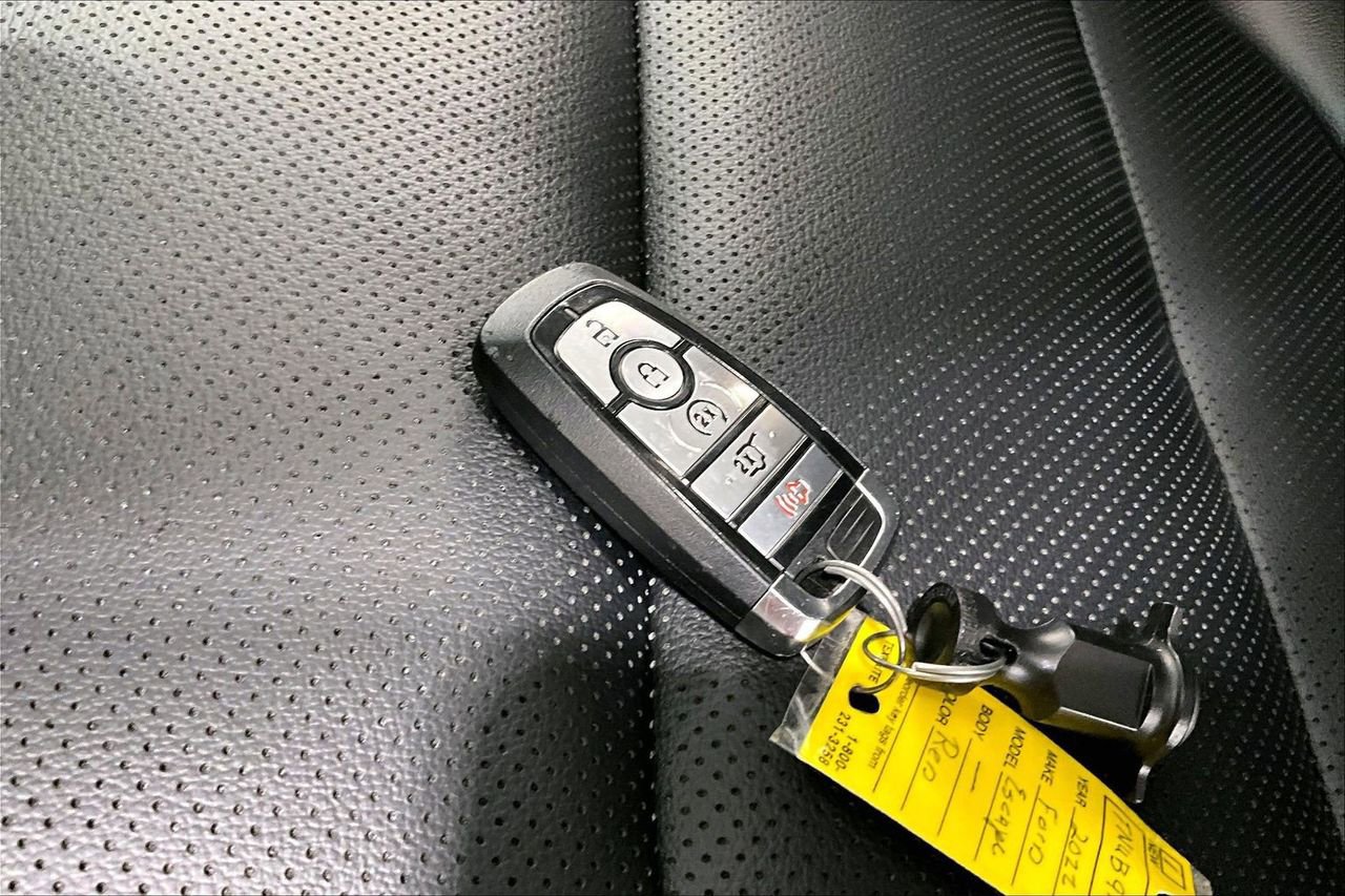 2022 Ford Escape SEL