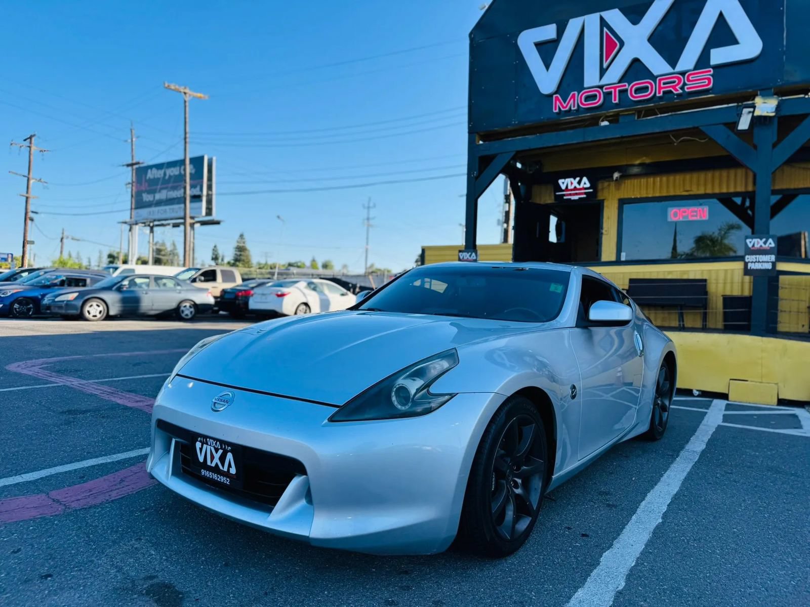 Used 2009 Nissan 370Z Touring w/ Sport Pkg