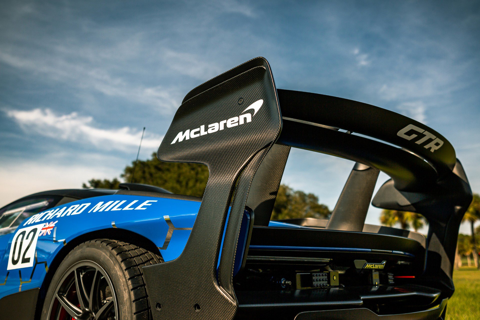 Used 2020 McLaren Senna photo 17