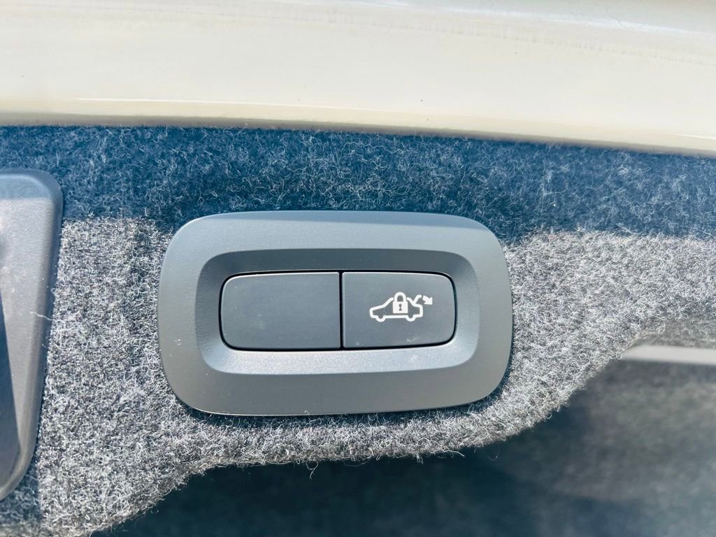 2020 Volvo S60 T5 Momentum