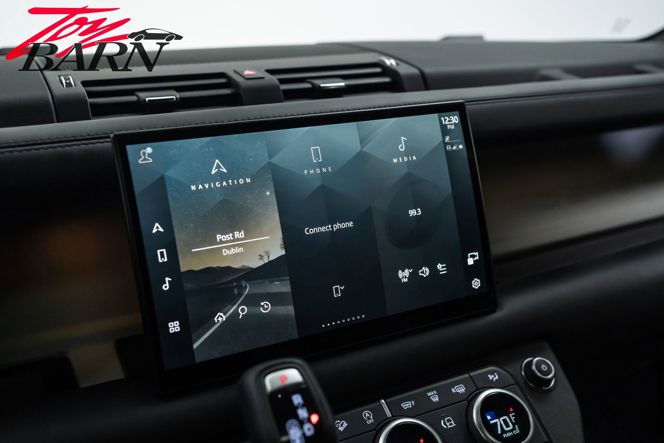 2023 Land Rover Defender 130 SE