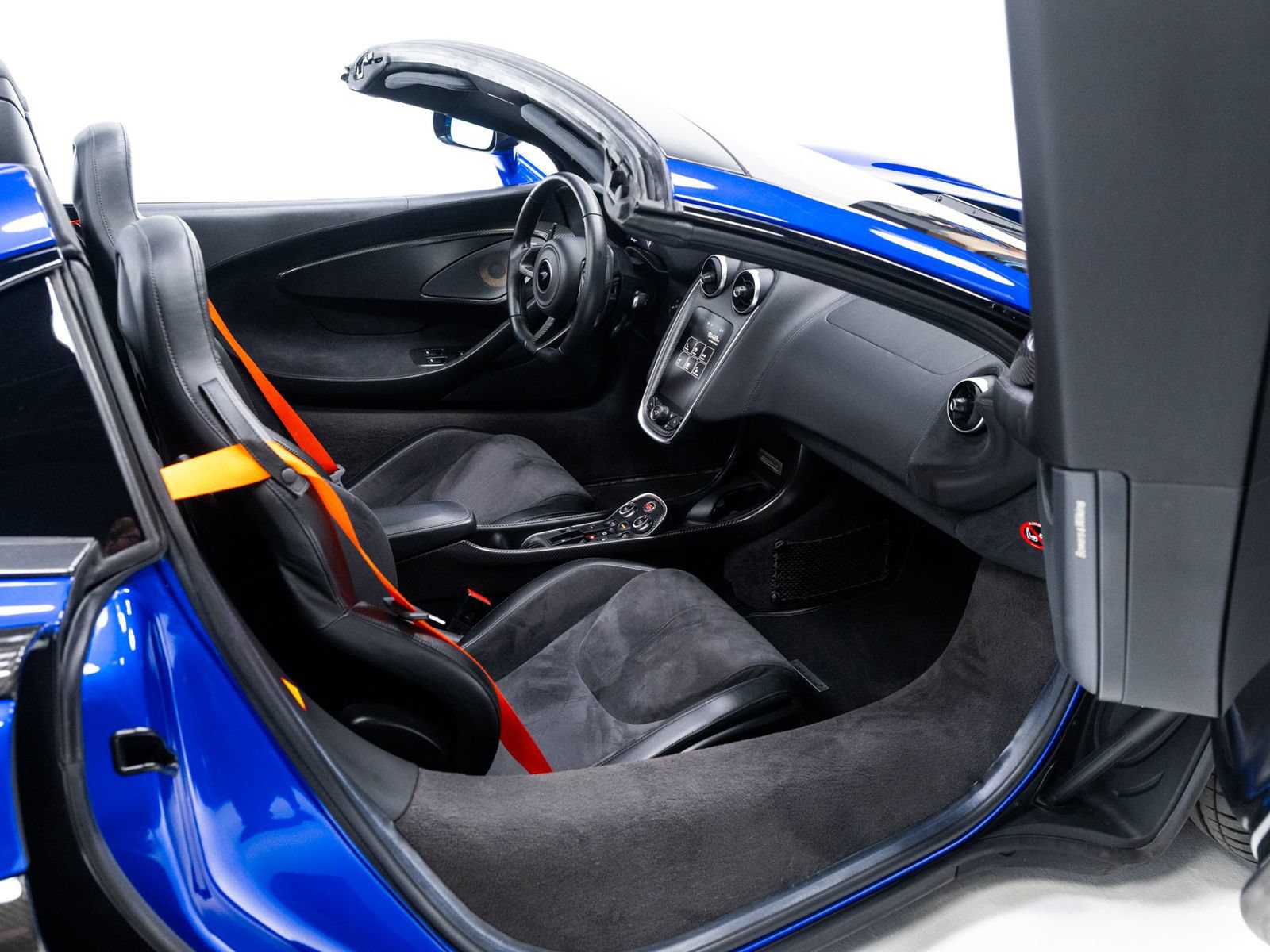 Used 2020 McLaren 600LT Spider photo 42