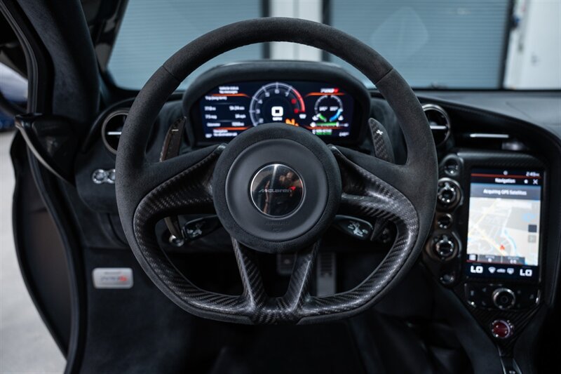 Used 2018 McLaren 720S Performance photo 19