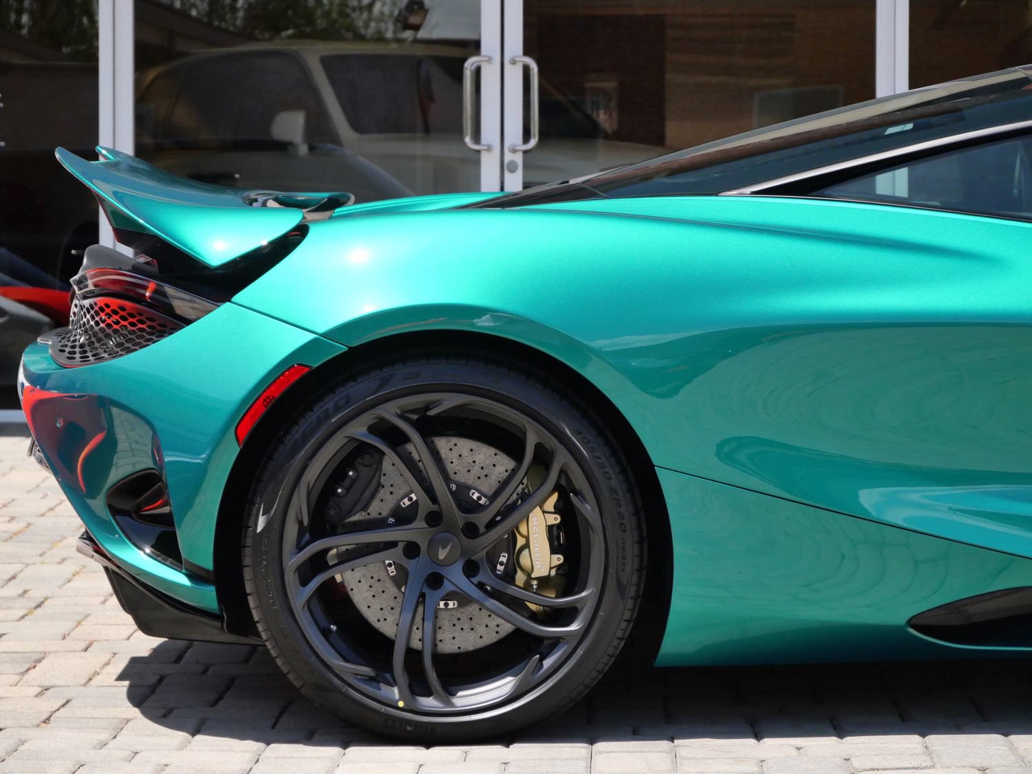 New 2027 McLaren 750S photo 24