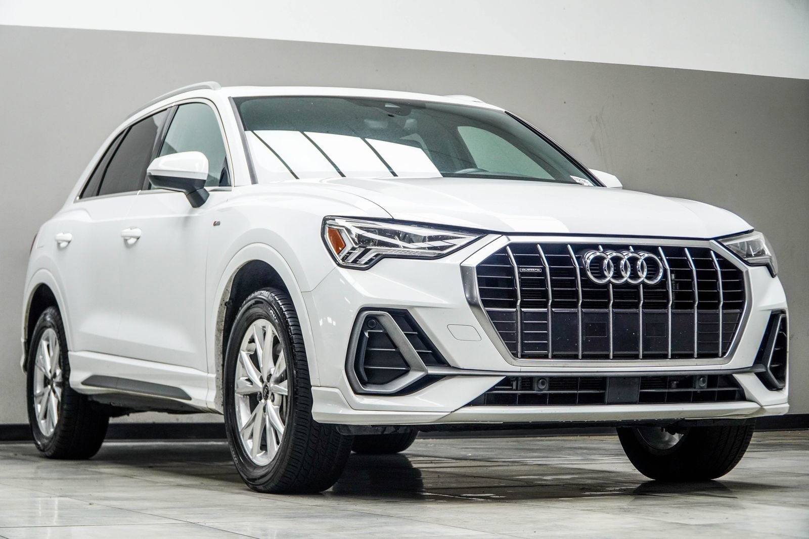2025 Audi Q3 2.0T Premium
